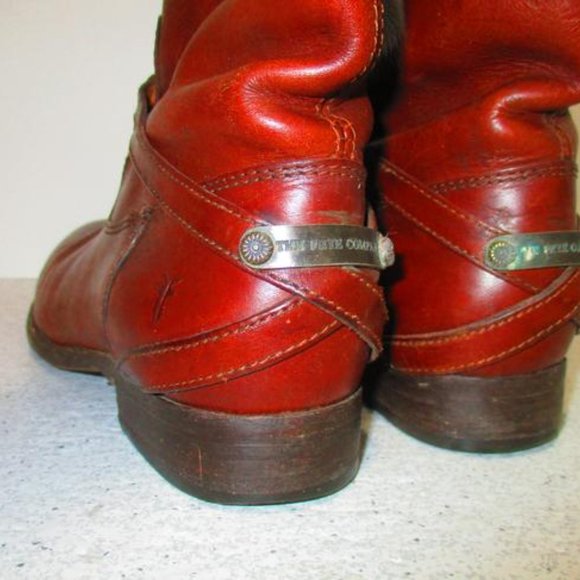 **Frye Cognac Brown Classic Equestrian Inspired Knee High Boots - Picture 5 of 7